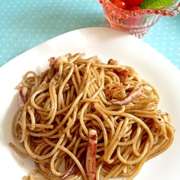 いかすみパスタ(イカ墨スパゲッティ)